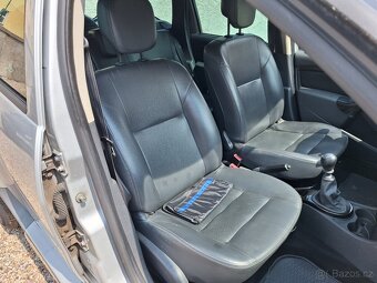 Dacia Duster 1.5 DCi 79KW Tažné, Klima + Zim. kola , 1xMajit - 18