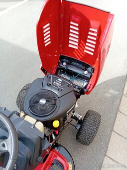 Prodám zahradní traktor MTD 160/92H  16Hp Hydro - 18