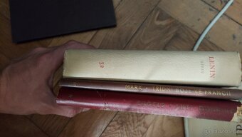 Knížky všechno za 800 a odvoz - 18