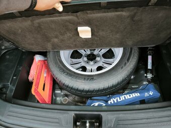 Hyundai ix35,2.0CRDI,135Kw,4x4,146tis km,tažné,původ ČR - 18