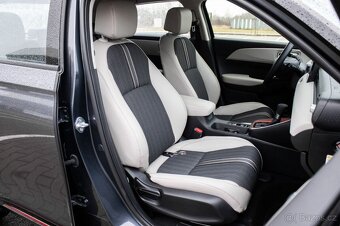 Honda HR-V E:HEV 1.5 i-MMD (2024) - 18