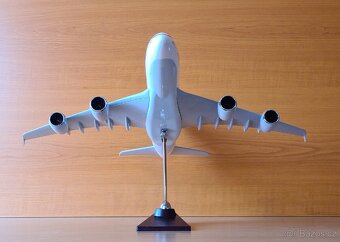 Airbus A380 LUFTHANSA velký model - 18
