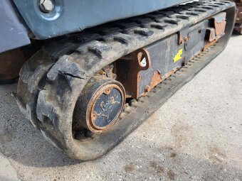 BOBCAT E19 - 18