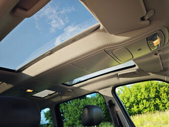 Ford Galaxy II,2.2TDCI 147KW,manuál,2014,7míst,Titanium,tažn - 18