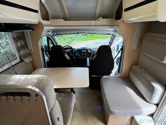 Obytný vůz Rimor - 18