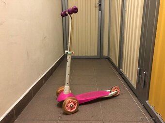 Prodám dětskou koloběžku OXELO DECATHLON - 18