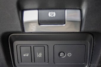 Jaguar E-Pace 2.0 R-Dynamic SE AWD A9 132kW - 18