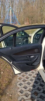 Prodám Mercedes E200 110 KW 150 KS, automat 9G - 18