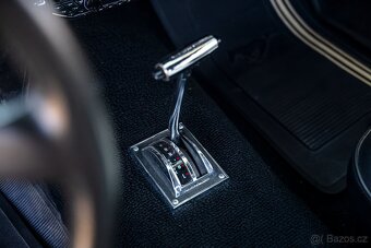 Ford Mustang Fastback - 18