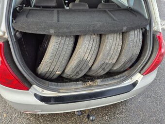 Kia Ceed 2007 1.6 CRDi - klima, tažné, vyhřívané sedačky - 18