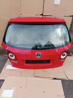 VW Golf 5 plus - páté dveře, viko kufru - 18