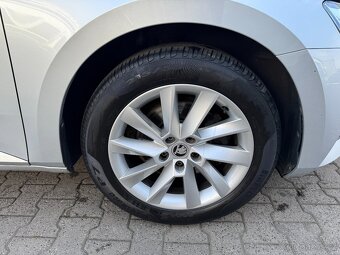 Škoda Superb 3 2.0 TDI 147kW DSG Matrix LED Navigace DAB R17 - 18