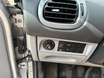 CITROEN XSARA PICASSO 1,6 80kW BENZÍN - 18