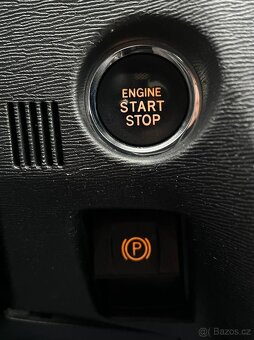 TOYOTA AVENSIS 2.2 D-4D 110 kW • 2011 • BOHATÁ VÝBAVA - 18