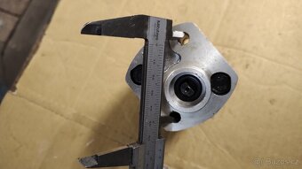 Štípač dříví 6 až 8 tun – hydraulické čerpadlo – NOVÉ - 18