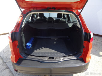 Ford Focus 1.6TDCi,1majČR,S.kniha,tažné,klimatizace,ALU - 18