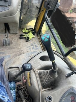 Traktorbagr Komatsu WB 93 R - 18