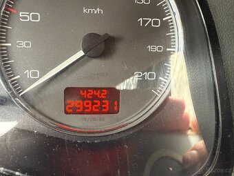 Peugeot 307, 1.6HDI, 80kw 7 míst Tažné 1.3T - 18
