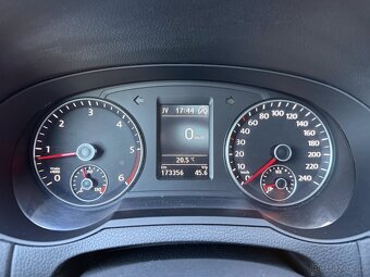 Volkswagen Sharan,  2.0 TDI 103 KW DSG HIGHLINE 2 sady kol - 18