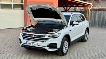 Volkswagen Touareg //3.0TDi//170kW//JAKO NOVÉ//SERVIS-VW// - 18