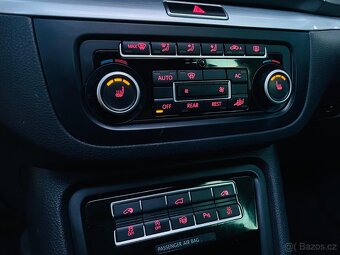 Volkswagen Sharan 2.0TDI 7MÍST 1.MAJITEL VÝHŘEV SERVISKA - 18