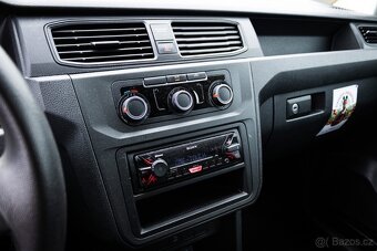 Volkswagen Caddy 1.2 benzín - 18