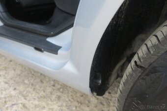 VOLKSWAGEN GOLF SW 1.6i 74 kW, BEZ KOROZE, PO SERVISE - 18