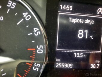 Škoda octavia kombi 2,0tdi 110kw r.v 2015 výbava - 18