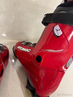 Pánské lyžáky Atomic 27/42 velikost - 18