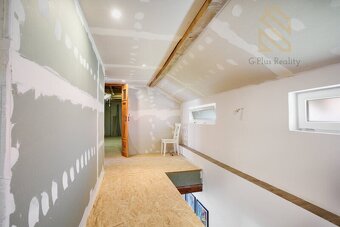Prodej dvougeneračního domu 390m², pozemek 1356m², Louny - N - 18