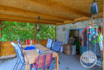 Prodej dvougeneračního rodinného domu 170 m², pozemky 864 m² - 18