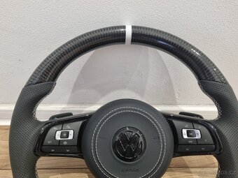 VOLKSWAGEN VOLANT KARBON - PERFOROVANA KOŽA - BIELE ŠITIE - 18