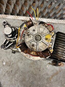 Motor babetta 207 + díly - 18