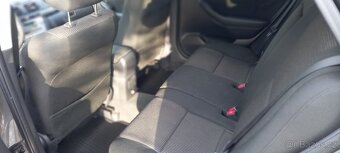 Toyota Avensis T25 2007 - 18