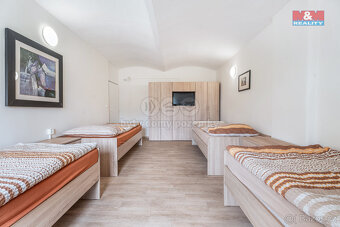 Prodej nájemního domu, 732 m², Černčice, ul. Husova - 18