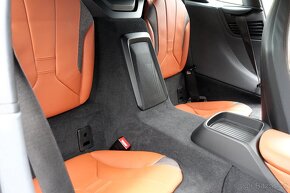 BMW i8 Coupe facelift 275 kW - 18