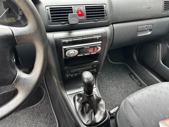 Škoda Octavia Tour 1.6 MPI 75kW LPG Climatronic 1.majitel - 18