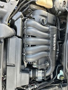 Volvo S40 2.4 benzín - 18