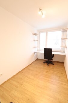 Prodej bytu 3+1, 68 m2/L, Hradec Králové - ul. Na Kotli. - 18