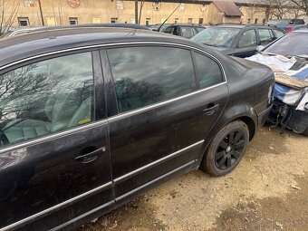 Škoda Superb 2,5 tdi Laurin&Klement díly - 18