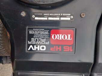 Prodám zahradní traktor Toro 16-38 HXL - 18