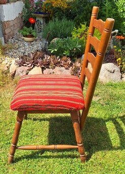 Prodám jídelní stůl, rohová lavice, ratanové dvojkřeslo - 18