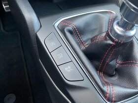 FORD FOCUS 1,5 TDCI ST-LINE / ZÁRUKA / 2020 - 18