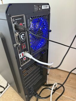 Počítač Genesis Titan včetně příslušenství - 18