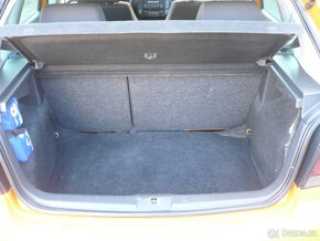 Volkswagen  Polo  1.4 i 55 kW CROSS - 18