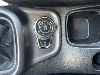 Suzuki Vitara,1,4-103kw,4x4,Pemium,CZ,1.maj.servis - 18