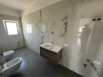 Prodej bytu 3+kk, 110 m², Golem, Albánie, 200.000,-€ - 18