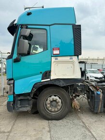 Renault T 345kw rv:2015/2 havarovane lehce na předek - 18