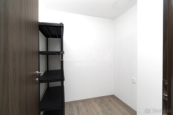 Pronájem bytu 4+kk (116m²) s předzahrádkou v novostavbě na u - 18