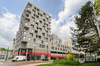 Pronájem, Byty 2+kk+2 balkony + parkovací místo,  65 m2 - Li - 18